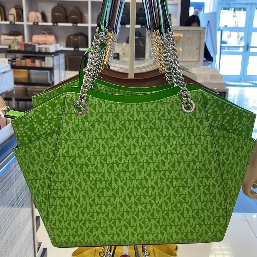 Michael Kors Jet Set Large Signature Logo Chain Shoulder Tote Bag
Jungle Green - Picture 13 of 16